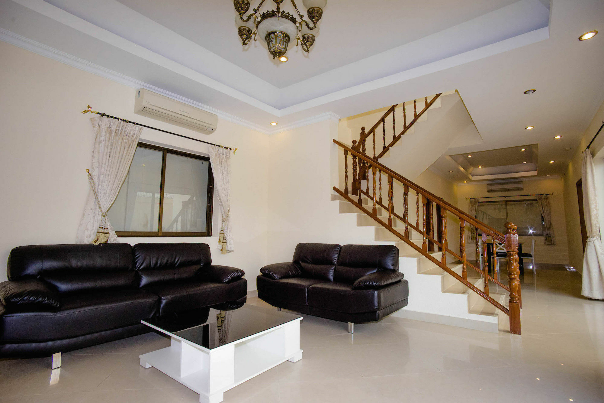 Pattaya Holiday Villas 挽腊茫郡 外观 照片