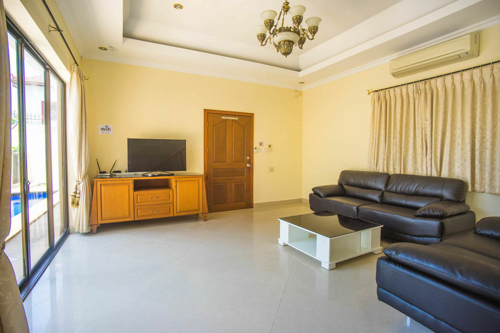 Pattaya Holiday Villas 挽腊茫郡 外观 照片
