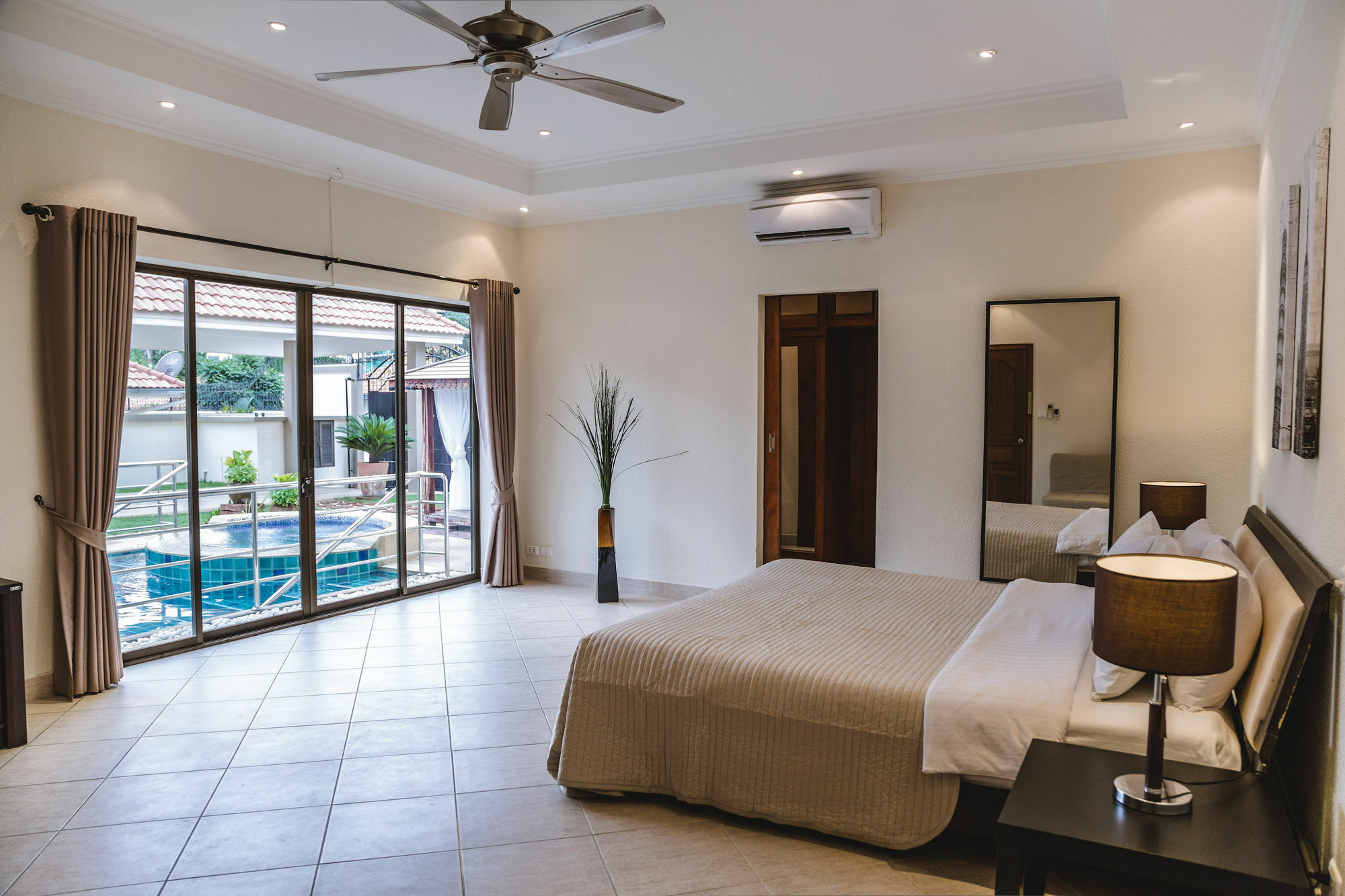 Pattaya Holiday Villas 挽腊茫郡 外观 照片